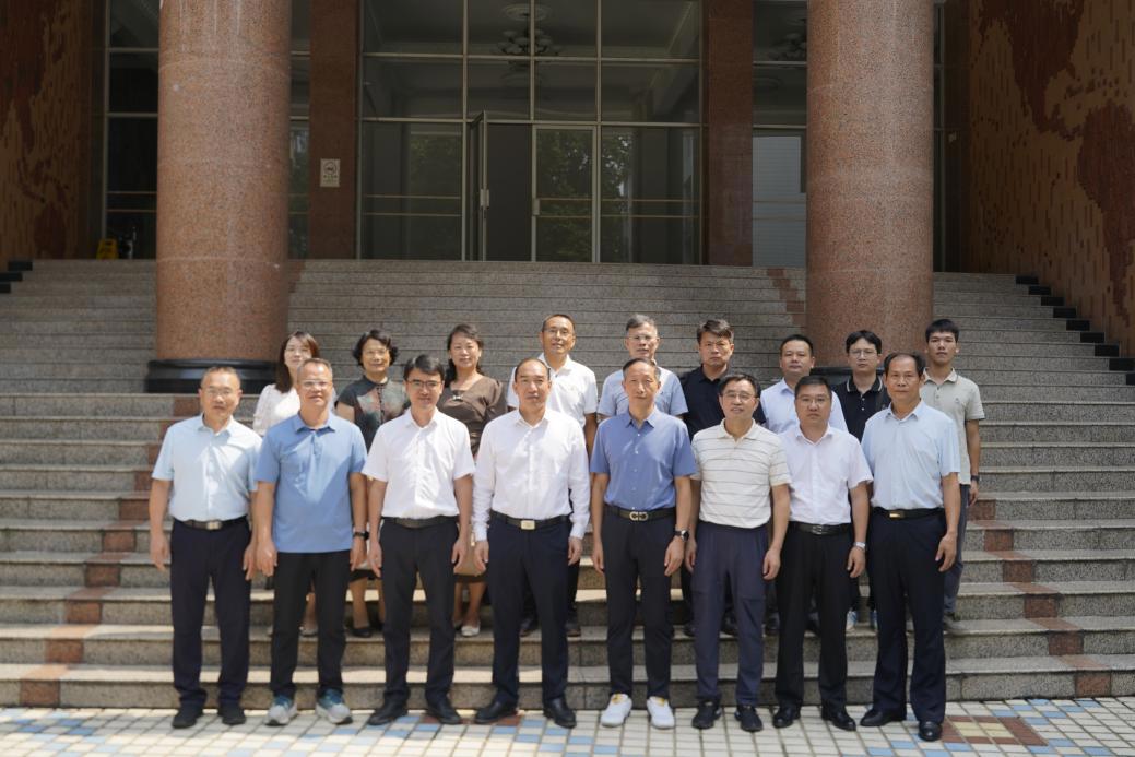 徐舒扬率队赴广东职业技术学院交流高职院校办学能力评价工作