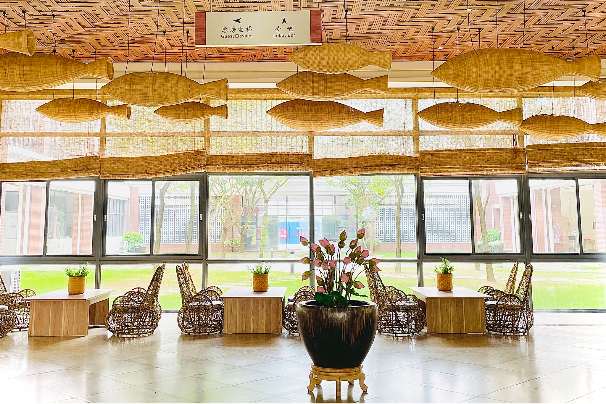 07凤凰教学酒店02.jpg