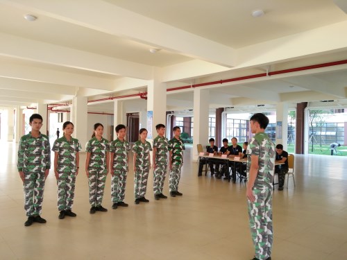 学生教官1_副本.jpg