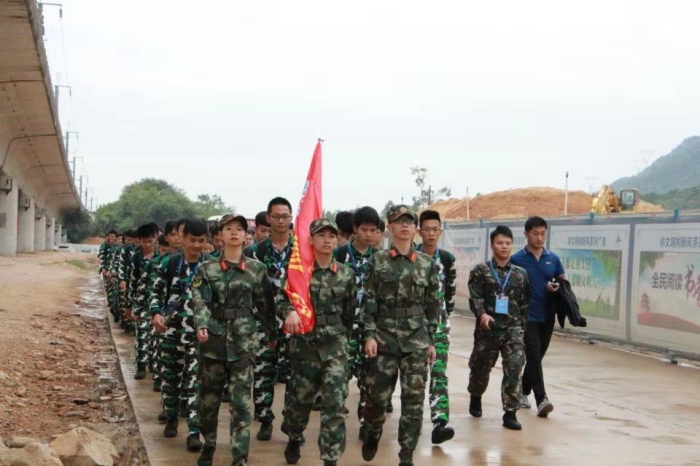 214239427879274165_副本.jpg