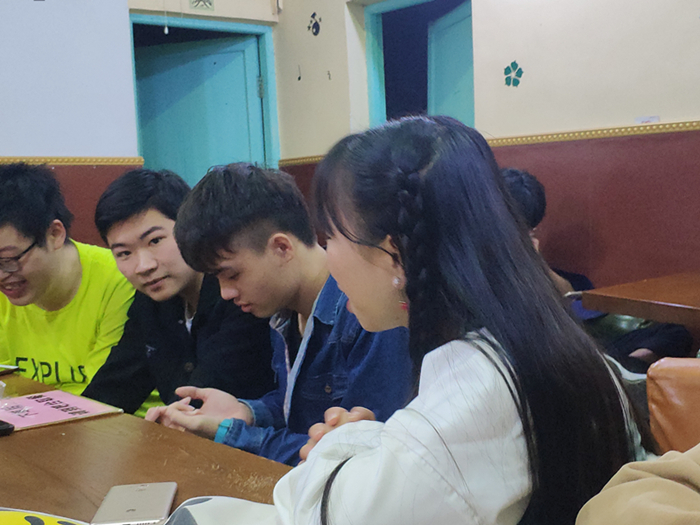 9889672069312251e70d2034f527b7d_副本.jpg
