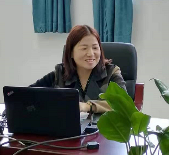 学生处负责人做分享交流.jpg