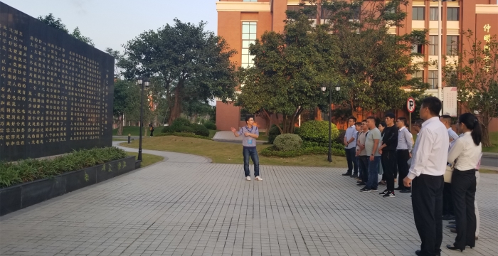 微信图片_20181028232332_副本.jpg