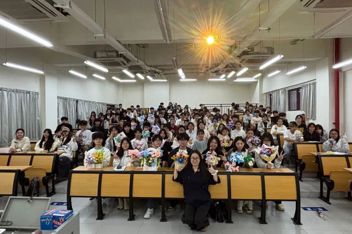 灯塔对话 | 陈梓欣：用陪伴温暖岁月，以守护见证绽放