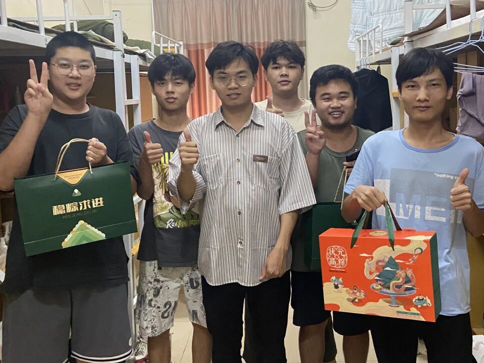 71570120f14b0db3b79ed89b547e70f6