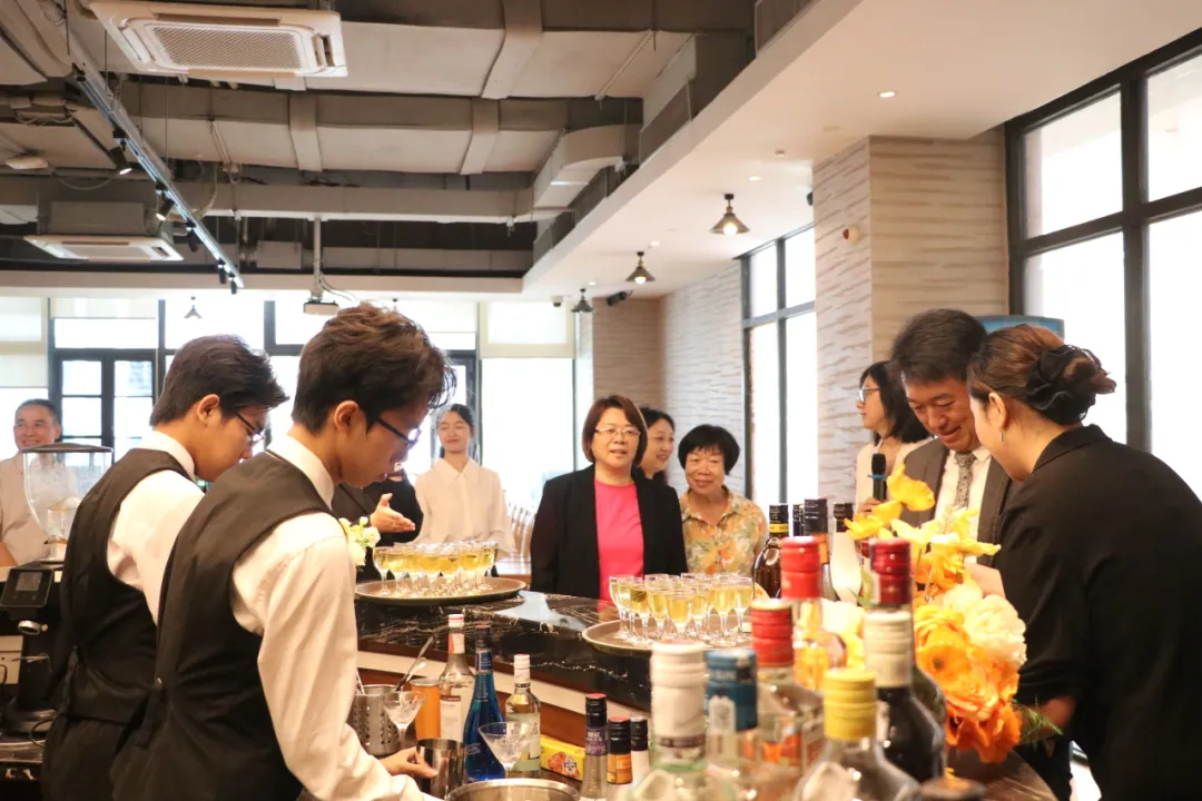 C:\Users\BGY\Desktop\美图批处理照片\640 (9).png