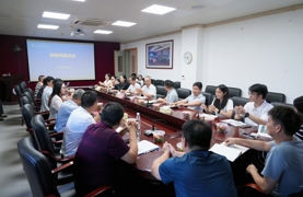 学校工会召开新教师座谈会
